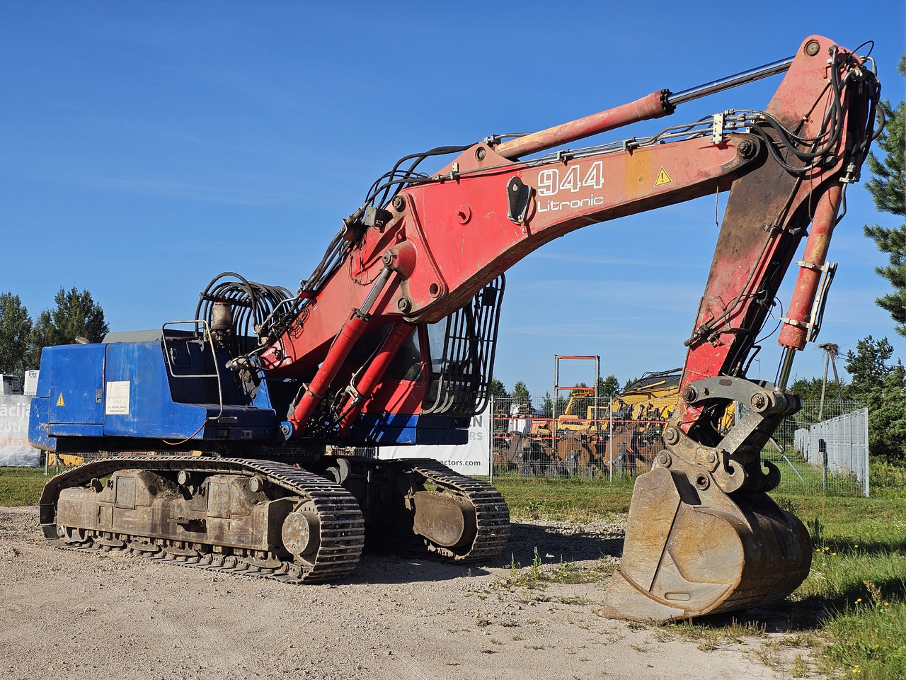 LIEBHERR R944B VH-HD. UHD boom and standart boom included. - Demoliční bagr: obrázek 3 LIEBHERR R944B VH-HD. UHD boom and standart boom included. - Demoliční bagr: obrázek 3