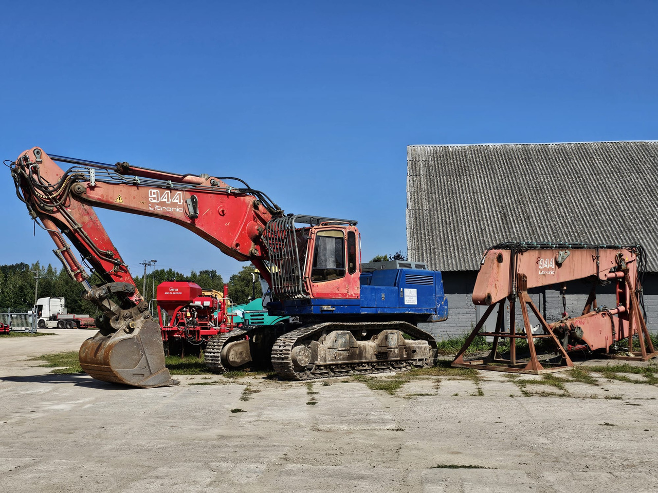LIEBHERR R944B VH-HD. UHD boom and standart boom included. - Demoliční bagr: obrázek 3 LIEBHERR R944B VH-HD. UHD boom and standart boom included. - Demoliční bagr: obrázek 3