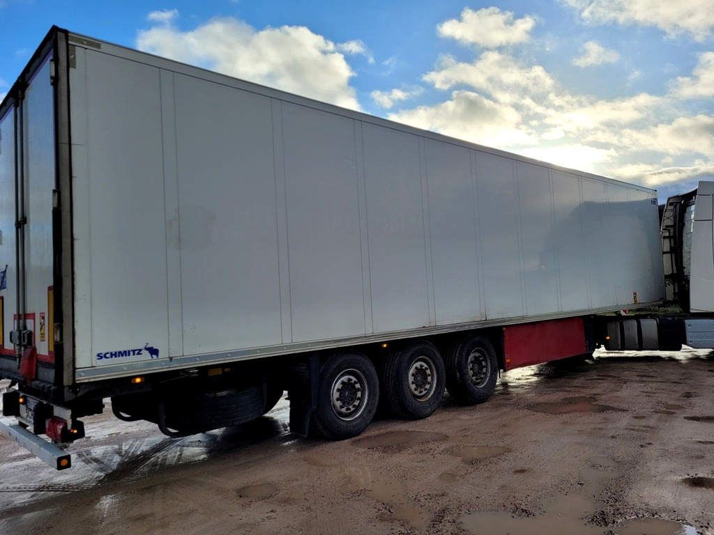 Tahač Volvo FH460 + refrigerated semi-trailer: obrázek 20