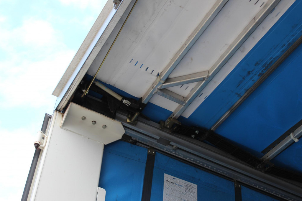 Fruehauf Fruehauf 2-Achser SAF Edscha Alu Bordwände - Plachtový přívěs: obrázek 2 Fruehauf Fruehauf 2-Achser SAF Edscha Alu Bordwände - Plachtový přívěs: obrázek 2