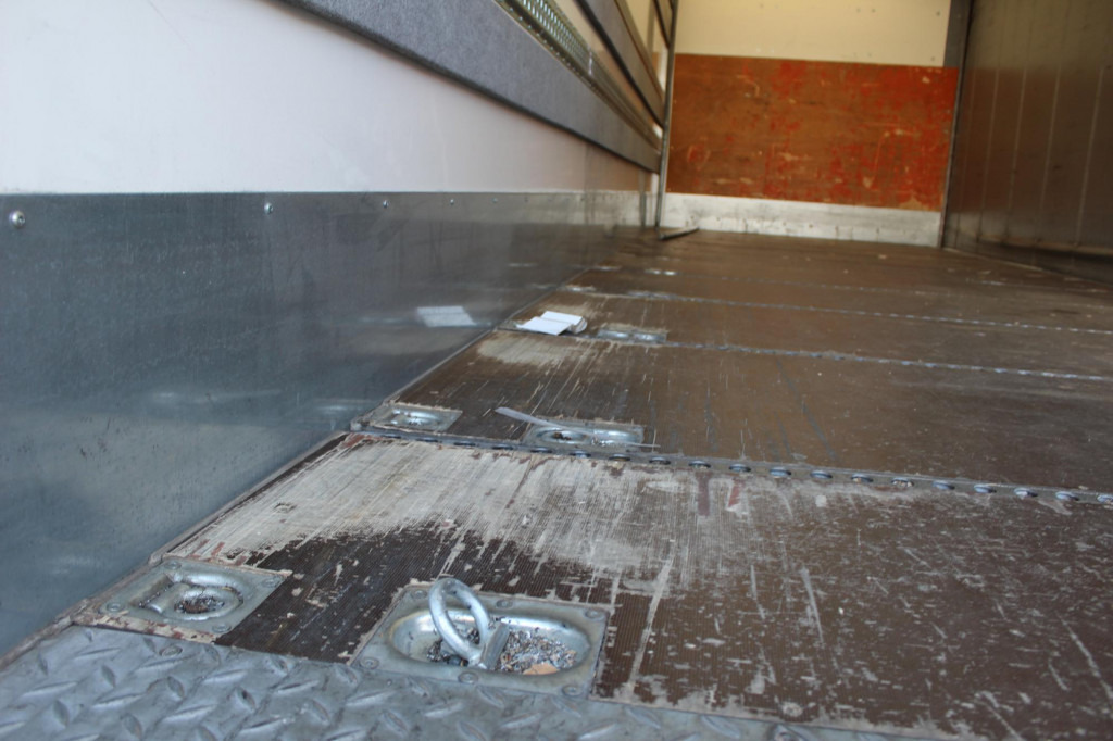 MAN TGM 18.290 Plane-Koffer 7,5 m Klima 499TKm - Skříňový nákladní auto: obrázek 3 MAN TGM 18.290 Plane-Koffer 7,5 m Klima 499TKm - Skříňový nákladní auto: obrázek 3