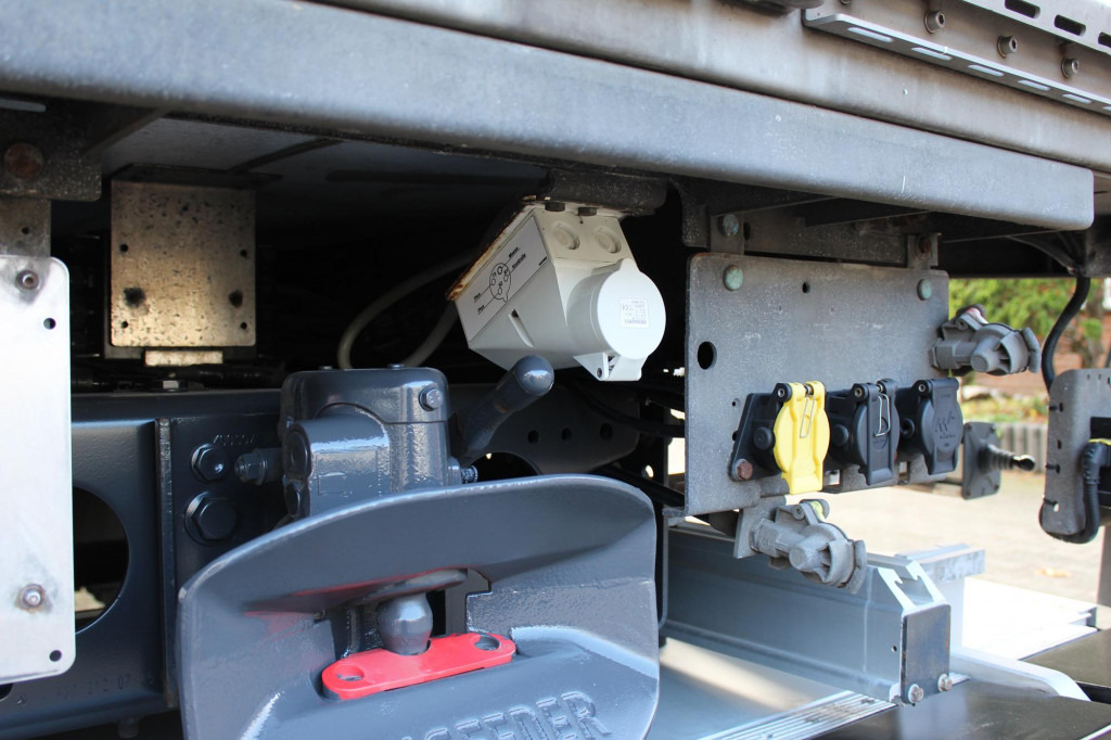 Mercedes-Benz Actros 1830 E6 TK T-1200R Multi Bi-Temp LBW AHK - Chladírenský nákladní automobil: obrázek 5 Mercedes-Benz Actros 1830 E6 TK T-1200R Multi Bi-Temp LBW AHK - Chladírenský nákladní automobil: obrázek 5