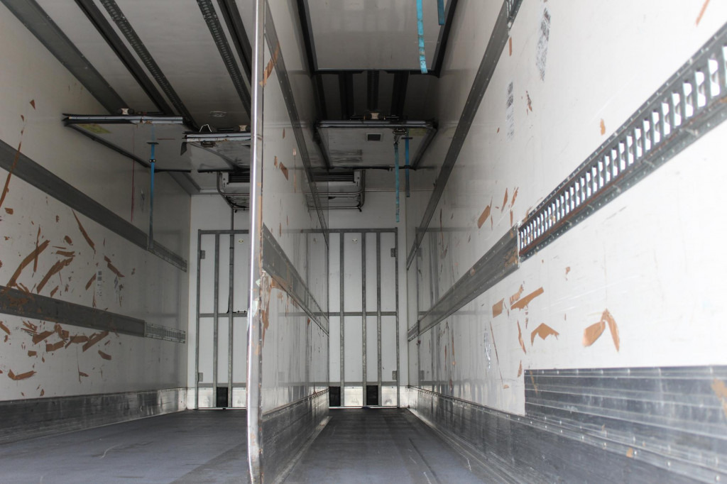 Mercedes-Benz Antos 2536 E6 CS 1250Mt Tri-temp LBW TW ATP - Chladírenský nákladní automobil: obrázek 4 Mercedes-Benz Antos 2536 E6 CS 1250Mt Tri-temp LBW TW ATP - Chladírenský nákladní automobil: obrázek 4