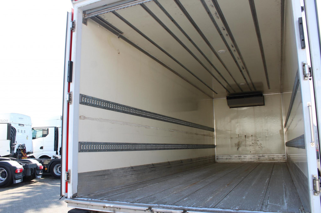 Mercedes-Benz Atego 1221 TK T-800R Tiefkühl Türen+LBW - Chladírenský nákladní automobil: obrázek 2 Mercedes-Benz Atego 1221 TK T-800R Tiefkühl Türen+LBW - Chladírenský nákladní automobil: obrázek 2