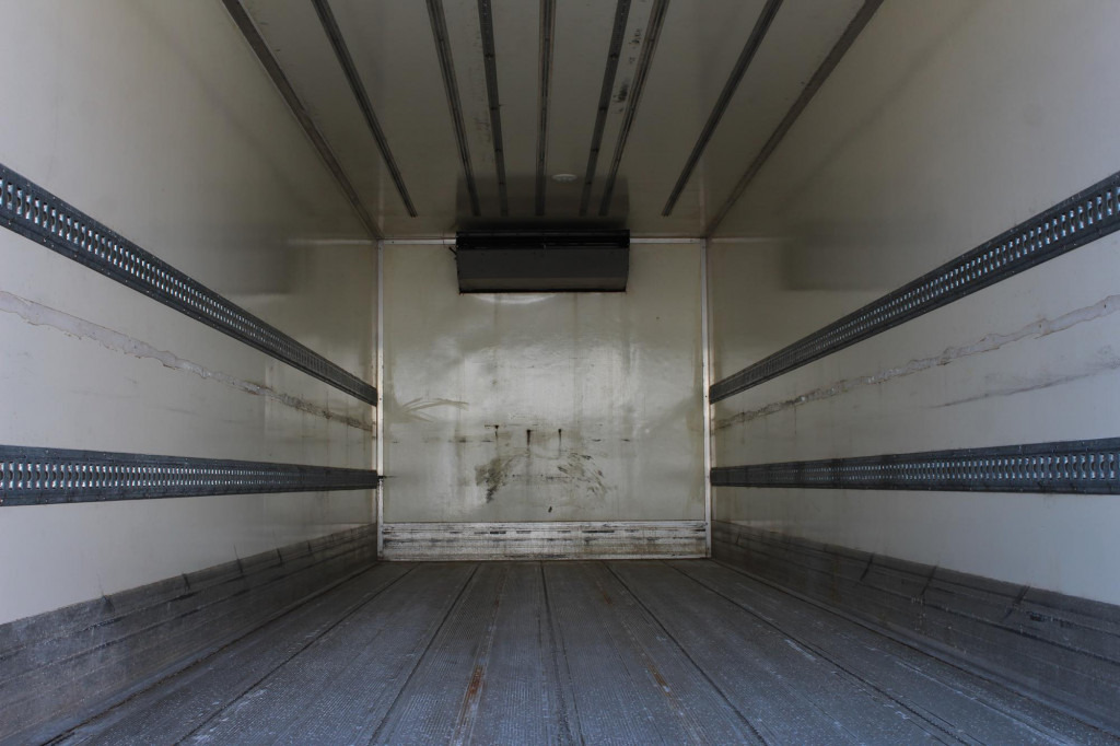 Mercedes-Benz Atego 1221 TK T-800R Tiefkühl Türen+LBW - Chladírenský nákladní automobil: obrázek 3 Mercedes-Benz Atego 1221 TK T-800R Tiefkühl Türen+LBW - Chladírenský nákladní automobil: obrázek 3