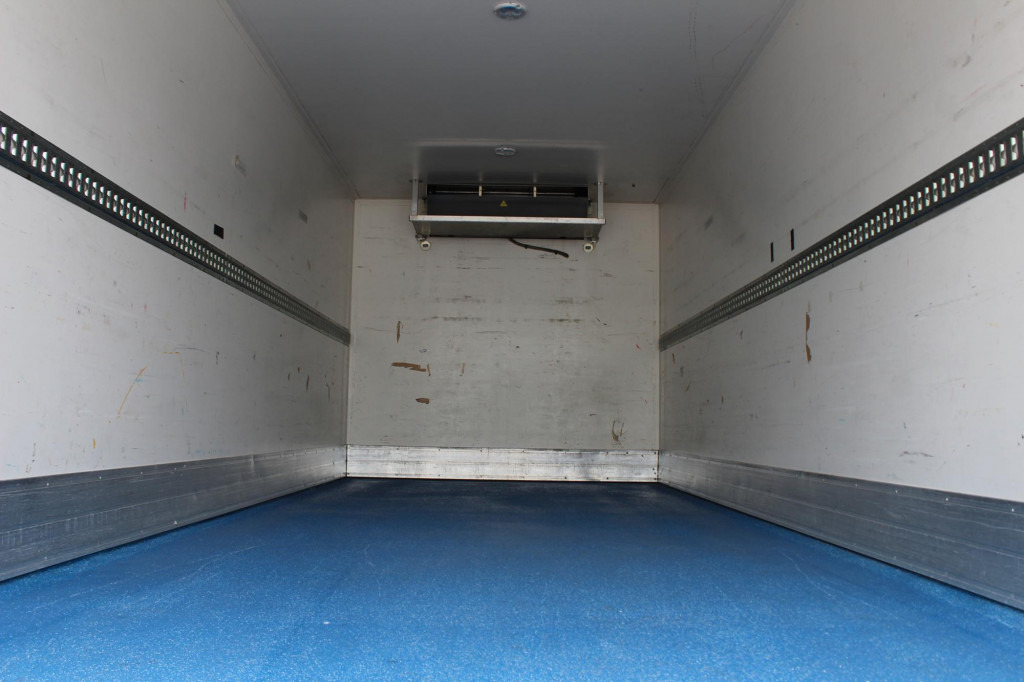 Renault D 12 Carrier Supra 550 Strom Tür LBW FRC 2027 - Chladírenský nákladní automobil: obrázek 2 Renault D 12 Carrier Supra 550 Strom Tür LBW FRC 2027 - Chladírenský nákladní automobil: obrázek 2