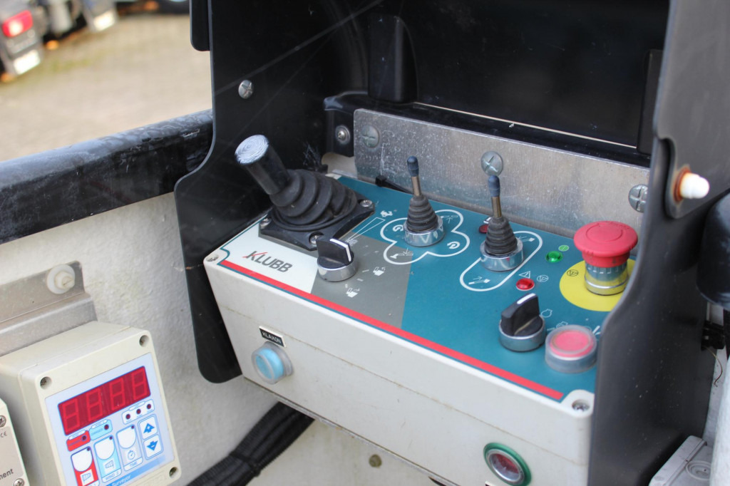 Renault Master Bühne KLUBB 11m 2 Personen Korb 200kg - Autoplošina: obrázek 4 Renault Master Bühne KLUBB 11m 2 Personen Korb 200kg - Autoplošina: obrázek 4