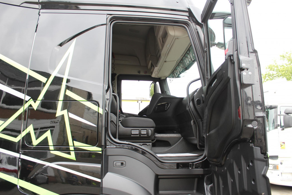 Iveco S-Way 480 Retarder Standklima 2Tanks Navi LED - Tahač: obrázek 3 Iveco S-Way 480 Retarder Standklima 2Tanks Navi LED - Tahač: obrázek 3