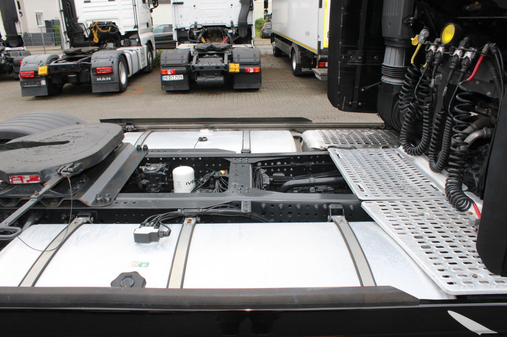 Iveco S-Way 480 Retarder Standklima 2Tanks Navi LED - Tahač: obrázek 2 Iveco S-Way 480 Retarder Standklima 2Tanks Navi LED - Tahač: obrázek 2