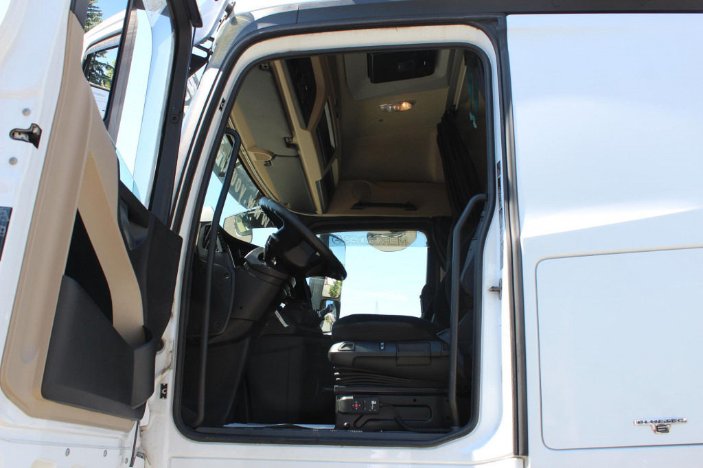 Mercedes-Benz Actros 1845 E6 ACC LDW Vollspoiler - Tahač: obrázek 3 Mercedes-Benz Actros 1845 E6 ACC LDW Vollspoiler - Tahač: obrázek 3
