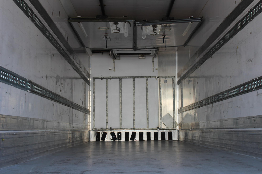 Volvo FM 420 E6 TK T-1200 Spect. Bi-Temp. Strom LBW TW - Chladírenský nákladní automobil: obrázek 4 Volvo FM 420 E6 TK T-1200 Spect. Bi-Temp. Strom LBW TW - Chladírenský nákladní automobil: obrázek 4