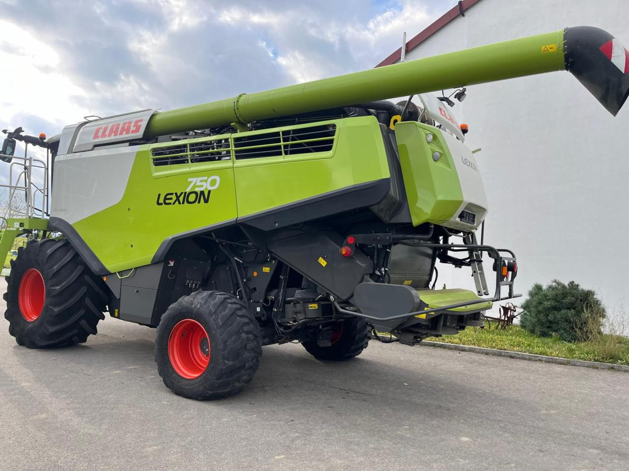 CLAAS Lexion 750 V-Kanal 3D, Baujahr 2017, 30kmh - Sklízecí mlátička: obrázek 2 CLAAS Lexion 750 V-Kanal 3D, Baujahr 2017, 30kmh - Sklízecí mlátička: obrázek 2