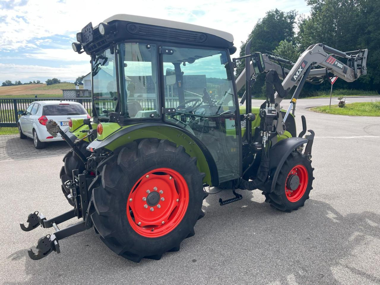 CLAAS Nexos 210 mit Frontlader, 236Bh, FZW, NEUWERTIG! - Traktor: obrázek 5 CLAAS Nexos 210 mit Frontlader, 236Bh, FZW, NEUWERTIG! - Traktor: obrázek 5