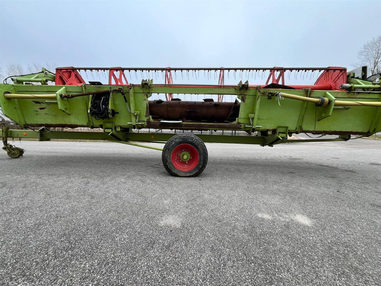 CLAAS Schneidwerk Claas C660 mit Autocontour, Transportwagen - Příslušenství pro sklízecí řezačky: obrázek 4 CLAAS Schneidwerk Claas C660 mit Autocontour, Transportwagen - Příslušenství pro sklízecí řezačky: obrázek 4