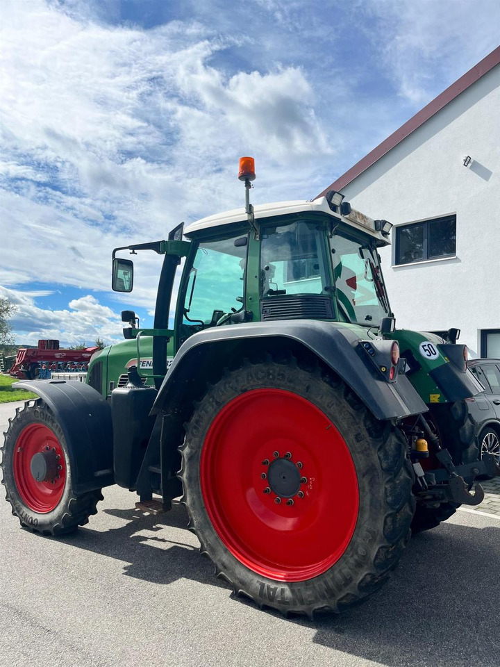 Fendt 820 Vario Com3 mit GPS / neuer Motor / 9647 Bh - Traktor: obrázek 3 Fendt 820 Vario Com3 mit GPS / neuer Motor / 9647 Bh - Traktor: obrázek 3