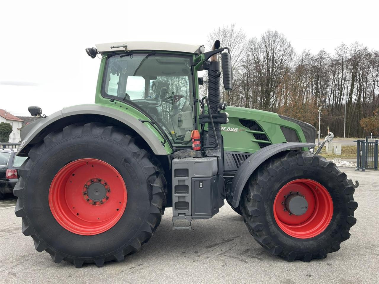 Fendt 828 SCR Vario Profi Plus, RTK, FZW, Bereifung neu, - Traktor: obrázek 5 Fendt 828 SCR Vario Profi Plus, RTK, FZW, Bereifung neu, - Traktor: obrázek 5