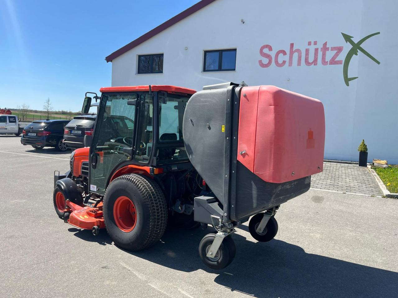Kubota B3030 Rasenmäher inkl. Grüngutbehälter - Sekačka na trávu: obrázek 3 Kubota B3030 Rasenmäher inkl. Grüngutbehälter - Sekačka na trávu: obrázek 3