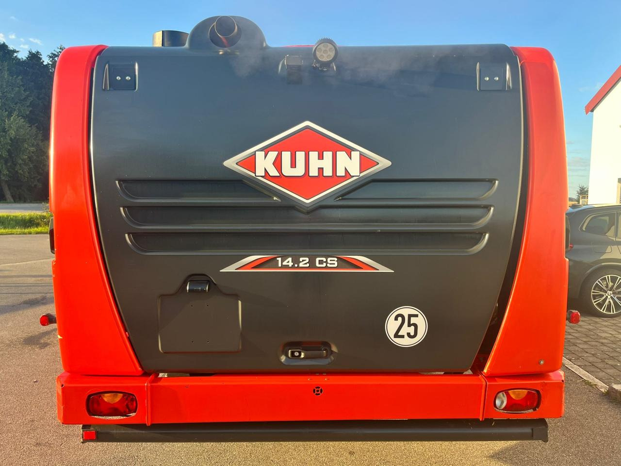 Kuhn 14.2 CS / Futtermischwagen / 2 Schnecken - Krmný míchací vůz: obrázek 4 Kuhn 14.2 CS / Futtermischwagen / 2 Schnecken - Krmný míchací vůz: obrázek 4
