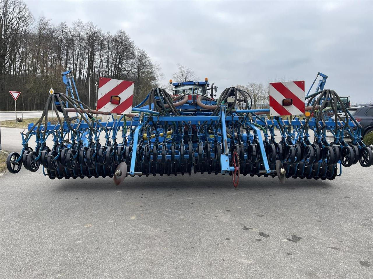 Lemken Solitair 10/6000-K-DS, Kreiselegge Zirkon 10/600K - Brána: obrázek 4 Lemken Solitair 10/6000-K-DS, Kreiselegge Zirkon 10/600K - Brána: obrázek 4