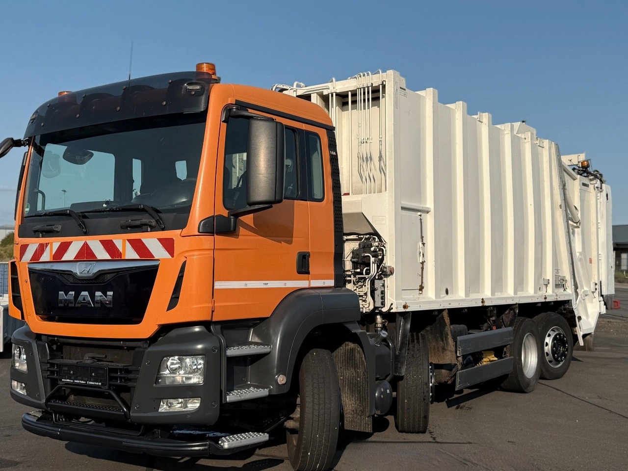 MAN TGS 32.360 8x2 Zoeller Mekam, duo Schütte - Vůz na odvoz odpadků: obrázek 1 MAN TGS 32.360 8x2 Zoeller Mekam, duo Schütte - Vůz na odvoz odpadků: obrázek 1