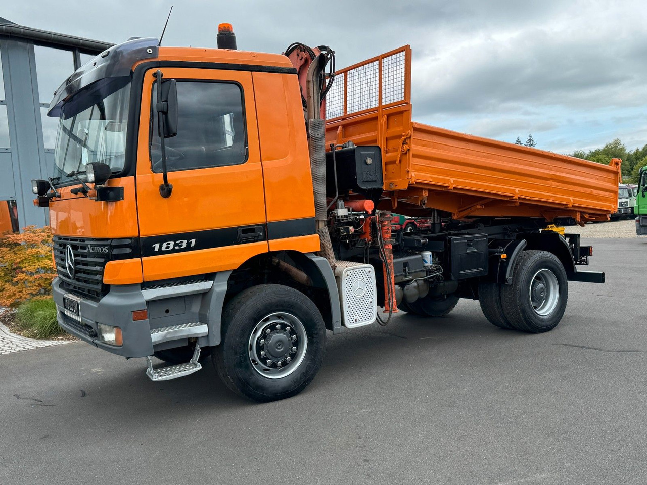 Mercedes-Benz Actros 1831 4x4 Kipper - Kran- Kupplung- Blattfe - Sklápěč, Auto s hydraulickou rukou: obrázek 1 Mercedes-Benz Actros 1831 4x4 Kipper - Kran- Kupplung- Blattfe - Sklápěč, Auto s hydraulickou rukou: obrázek 1