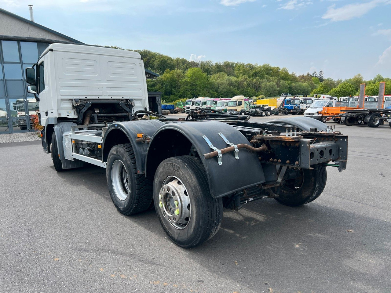 Mercedes-Benz Actros 2532 6x2 MP 3 Euro 5 10 x am Lager Mercedes-Benz Actros 2532 6x2 MP 3 Euro 5 10 x am Lager - Podvozek s kabinou: obrázek 2 Mercedes-Benz Actros 2532 6x2 MP 3 Euro 5 10 x am Lager Mercedes-Benz Actros 2532 6x2 MP 3 Euro 5 10 x am Lager - Podvozek s kabinou: obrázek 2