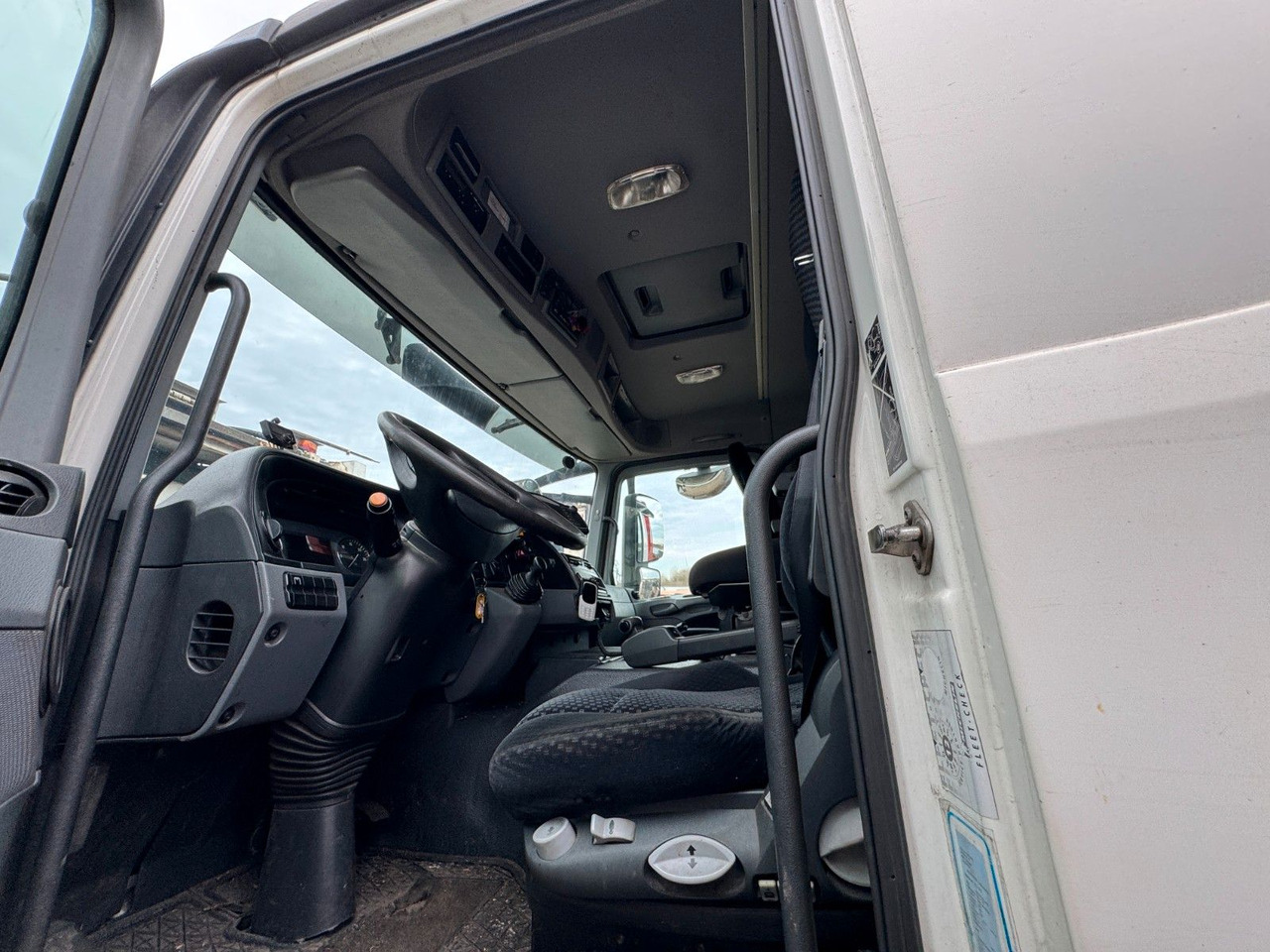 Mercedes-Benz Actros 2532 6x2 MP3 Faun Power Press 524 Mercedes-Benz Actros 2532 6x2 MP3 Faun Power Press 524 - Vůz na odvoz odpadků: obrázek 4 Mercedes-Benz Actros 2532 6x2 MP3 Faun Power Press 524 Mercedes-Benz Actros 2532 6x2 MP3 Faun Power Press 524 - Vůz na odvoz odpadků: obrázek 4