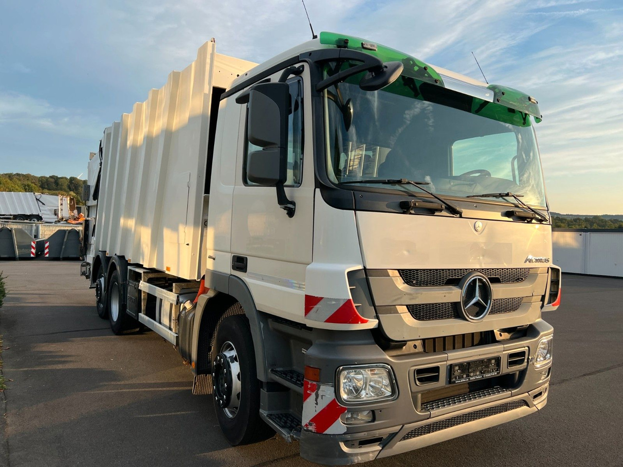 Mercedes-Benz Actros 2532 6x2 MP3 Faun Power Press 524 Mercedes-Benz Actros 2532 6x2 MP3 Faun Power Press 524 - Vůz na odvoz odpadků: obrázek 4 Mercedes-Benz Actros 2532 6x2 MP3 Faun Power Press 524 Mercedes-Benz Actros 2532 6x2 MP3 Faun Power Press 524 - Vůz na odvoz odpadků: obrázek 4