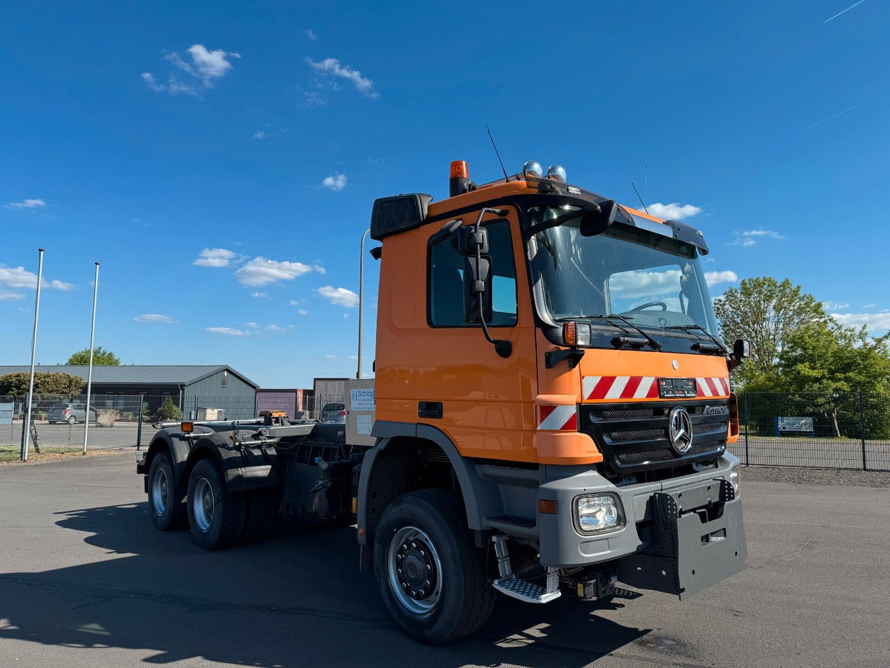 Mercedes-Benz Actros 3341 6x6 Kipperfahrgestell mit Zylinder - Podvozek s kabinou: obrázek 3 Mercedes-Benz Actros 3341 6x6 Kipperfahrgestell mit Zylinder - Podvozek s kabinou: obrázek 3