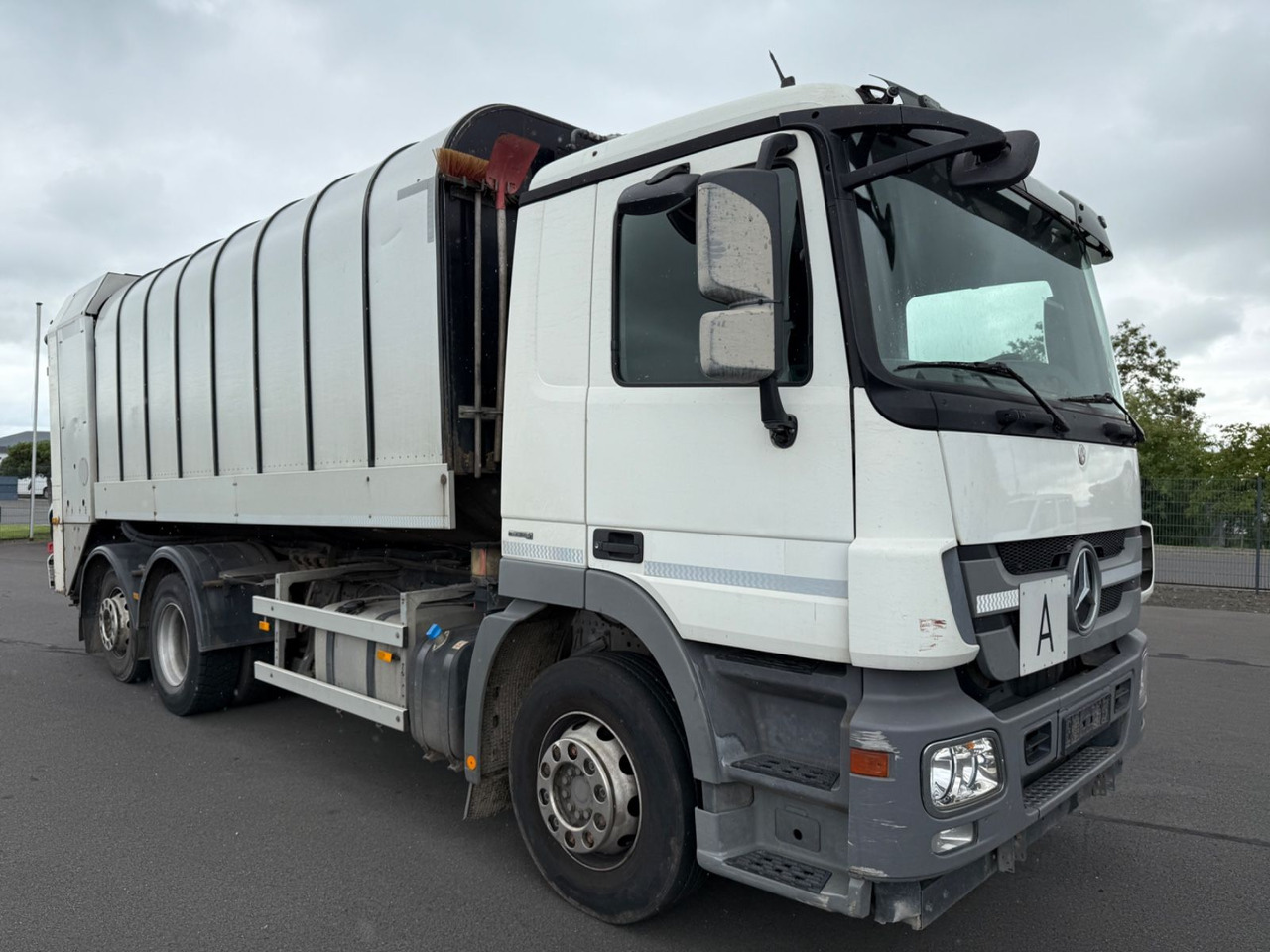 Mercedes-Benz Actros MP3 2532 6x2 Faun Rotorpress 521 - Vůz na odvoz odpadků: obrázek 4 Mercedes-Benz Actros MP3 2532 6x2 Faun Rotorpress 521 - Vůz na odvoz odpadků: obrázek 4
