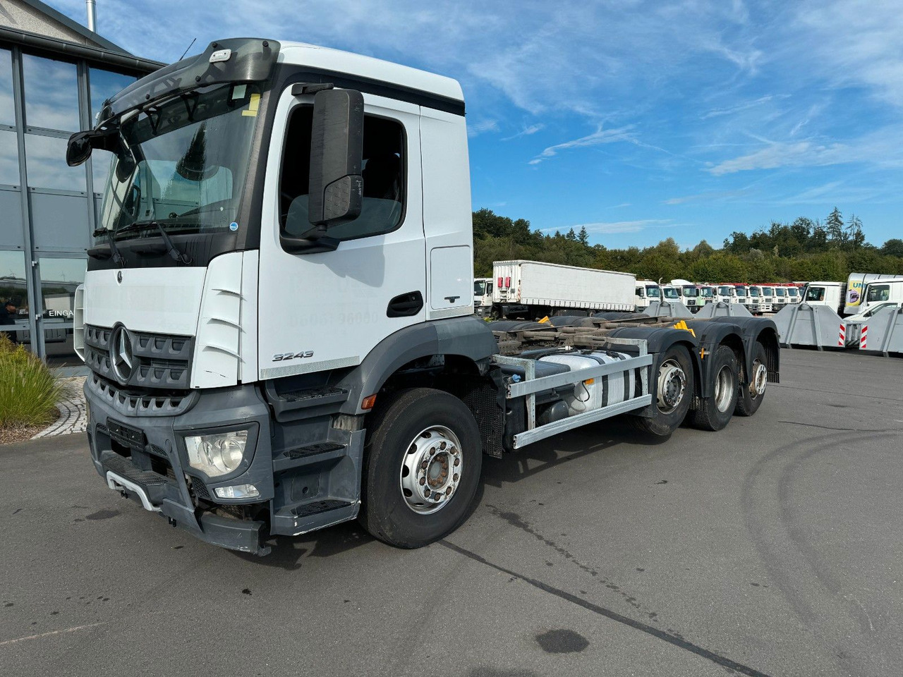 Nový Podvozek s kabinou Mercedes-Benz Arocs 3243 8x2 Mercedes-Benz Arocs 3243 8x2: obrázek 6