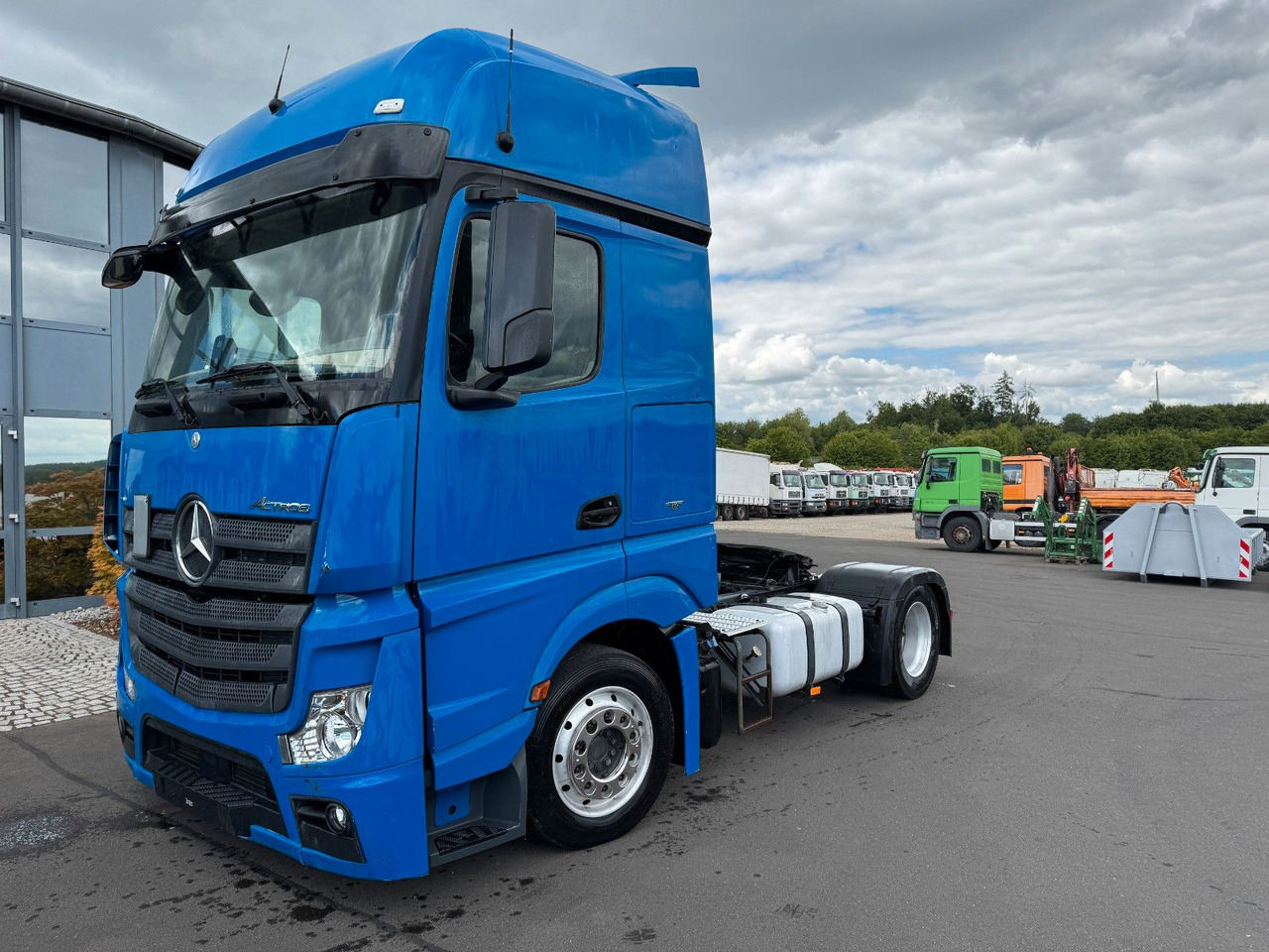 Mercedes-Benz Actros 1845 SZM Kipphydraulik, Retarder, Klima - Tahač: obrázek 1 Mercedes-Benz Actros 1845 SZM Kipphydraulik, Retarder, Klima - Tahač: obrázek 1