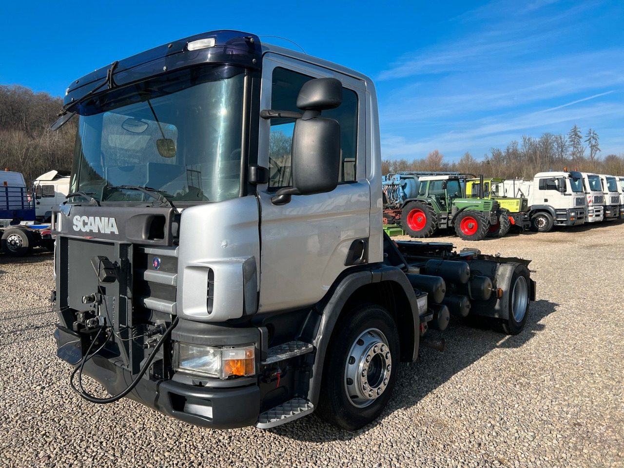 Scania P 94 GA 4x2 NA 310 Scania P 94 GA 4x2 NA 310 - Tahač: obrázek 1 Scania P 94 GA 4x2 NA 310 Scania P 94 GA 4x2 NA 310 - Tahač: obrázek 1