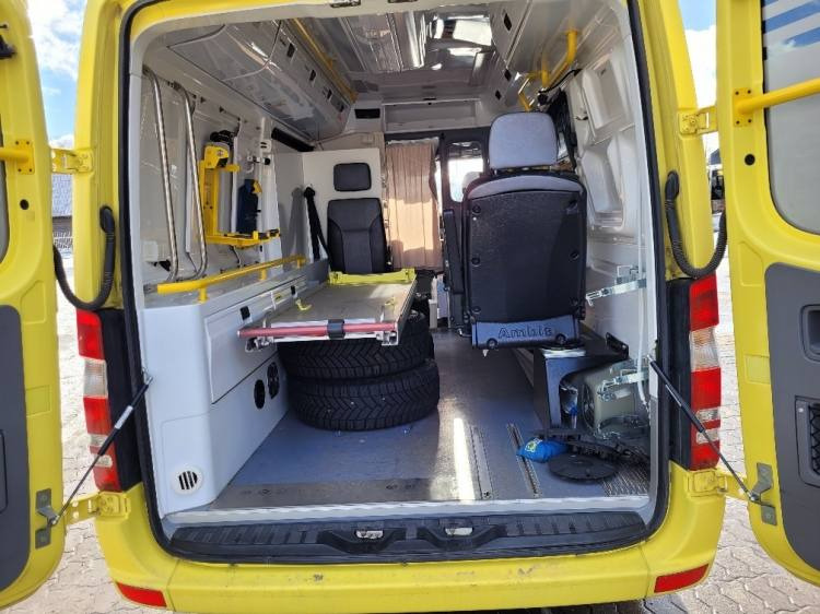 MERCEDES – BENZ SPRINTER 3.0D AMBULANCE (PROFILE) KLIMA 2.2016 EURO 6 - Pohotovostní vůz: obrázek 4 MERCEDES – BENZ SPRINTER 3.0D AMBULANCE (PROFILE) KLIMA 2.2016 EURO 6 - Pohotovostní vůz: obrázek 4