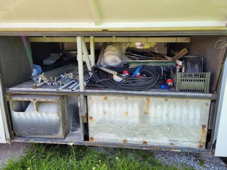 VOLVO B12M BERKHOF AXIAL70 MOTORHOME KLIMA 3.2003 - Turistický autobus: obrázek 5 VOLVO B12M BERKHOF AXIAL70 MOTORHOME KLIMA 3.2003 - Turistický autobus: obrázek 5