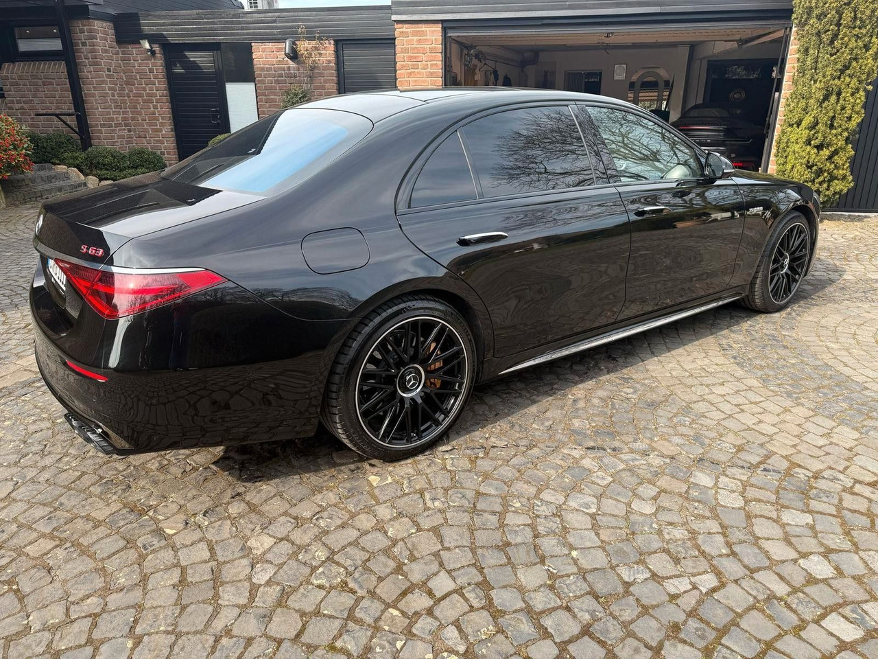 Mercedes-Benz S 63 AMG S -Klasse Lim. S 63 AMG e 4Matic+ L - Sedan: obrázek 4 Mercedes-Benz S 63 AMG S -Klasse Lim. S 63 AMG e 4Matic+ L - Sedan: obrázek 4