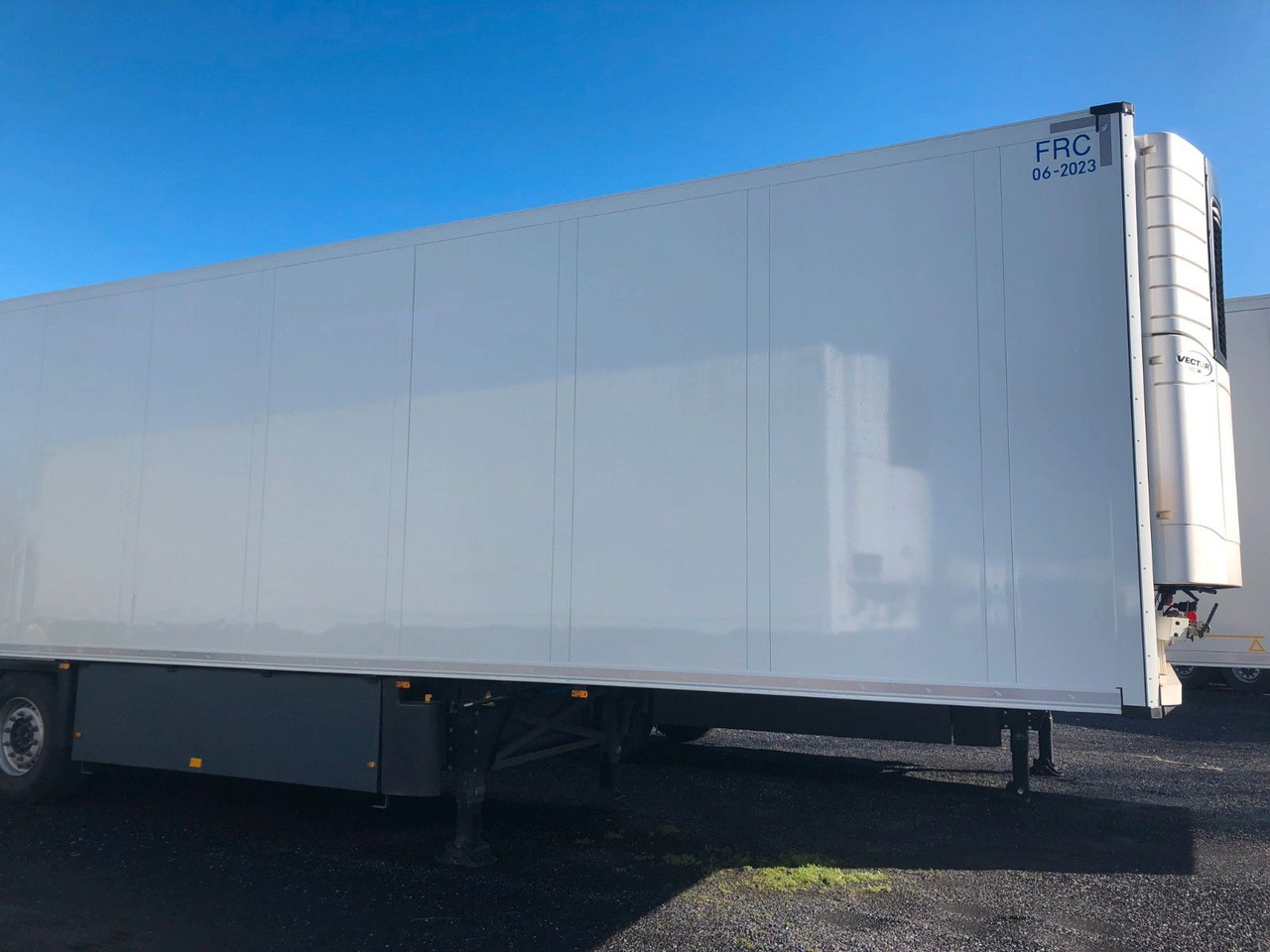 Schmitz Cargobull SKO 24/L -13.4 FP 60 COOL, Multitemp. - Chladírenský návěs: obrázek 2 Schmitz Cargobull SKO 24/L -13.4 FP 60 COOL, Multitemp. - Chladírenský návěs: obrázek 2