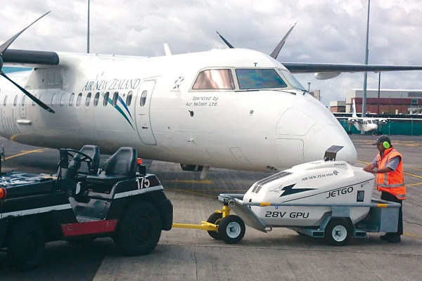 AERO SPECIALTIES diesel-electric hybrid GPU JETGO-600MTI-RJ - Pozemní energetická jednotka: obrázek 2 AERO SPECIALTIES diesel-electric hybrid GPU JETGO-600MTI-RJ - Pozemní energetická jednotka: obrázek 2