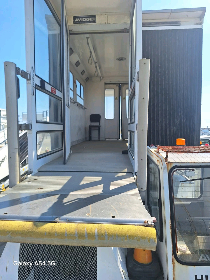 Aviogei EAU1000 - Vozidlo ambulift: obrázek 2 Aviogei EAU1000 - Vozidlo ambulift: obrázek 2