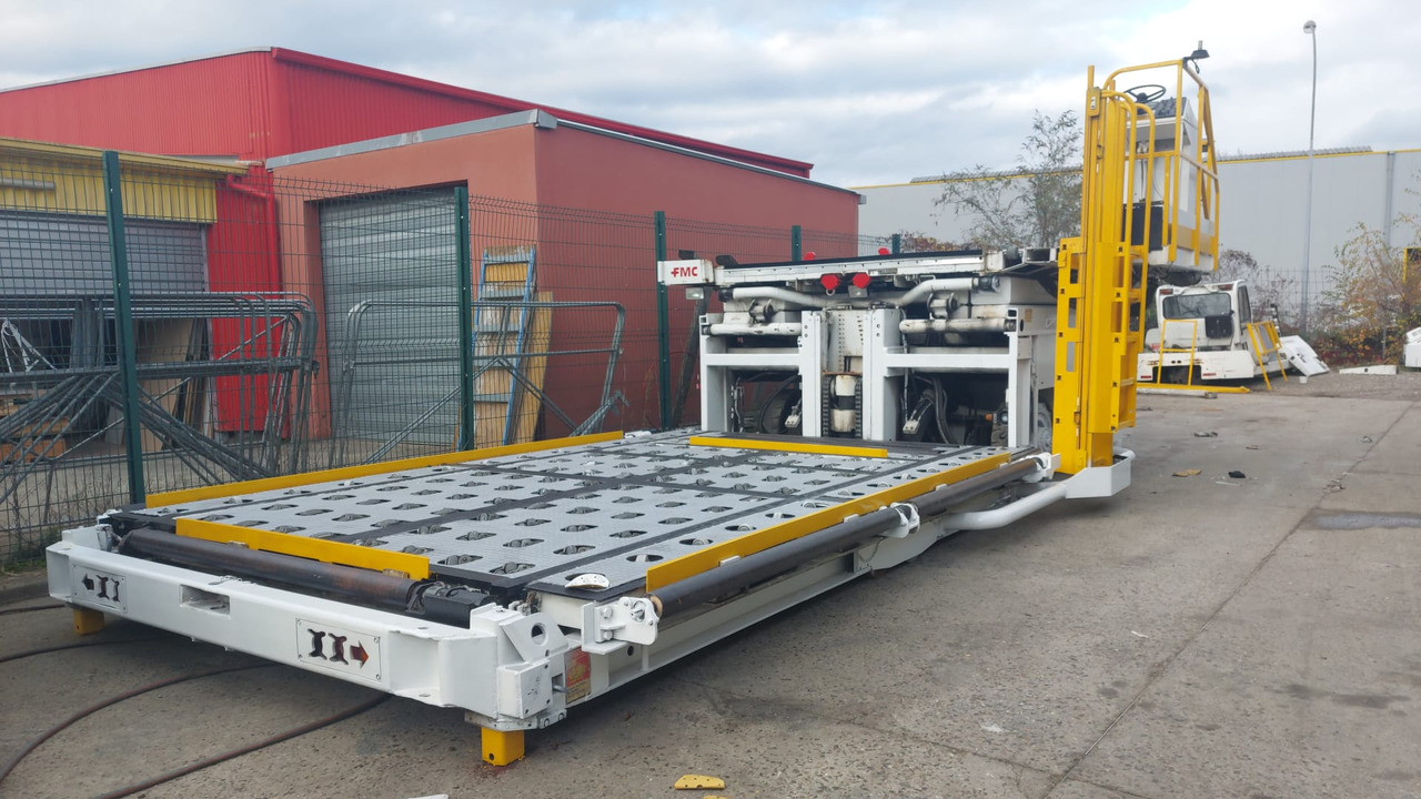 FMC loader Commander 15 Universal Main Deck - Nakladač kontejnerů/ Palet: obrázek 3 FMC loader Commander 15 Universal Main Deck - Nakladač kontejnerů/ Palet: obrázek 3