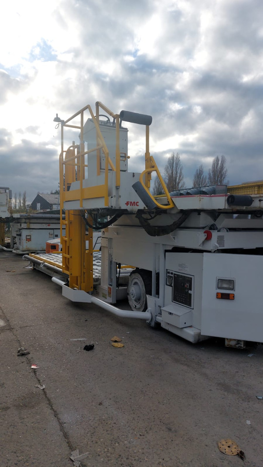 FMC loader Commander 15 Universal Main Deck - Nakladač kontejnerů/ Palet: obrázek 5 FMC loader Commander 15 Universal Main Deck - Nakladač kontejnerů/ Palet: obrázek 5