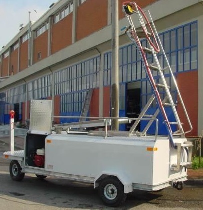 Water Trailer DENGE TW-1200 - Pozemní vybavení letišť: obrázek 2 Water Trailer DENGE TW-1200 - Pozemní vybavení letišť: obrázek 2