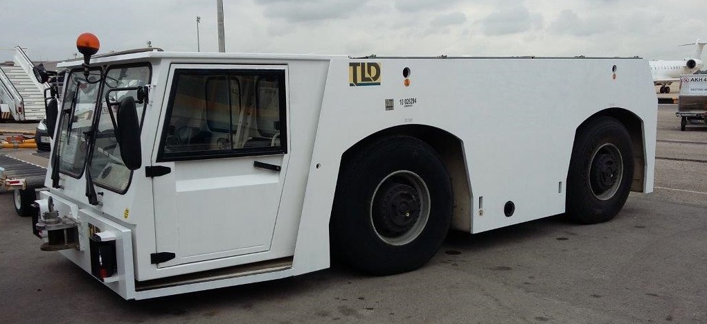 Pushback Tractor TLD TMX400-26 - Tahač letadel: obrázek 2 Pushback Tractor TLD TMX400-26 - Tahač letadel: obrázek 2