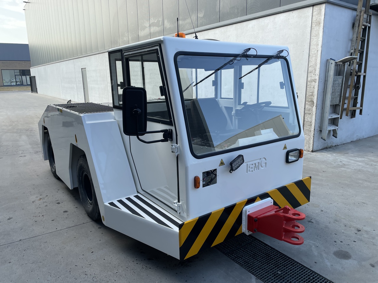 TEMG TG5012 - Tahač letadel: obrázek 2 TEMG TG5012 - Tahač letadel: obrázek 2