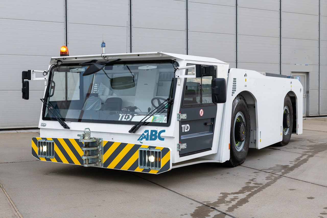 TLD Pushback TMX450 - Tahač letadel: obrázek 2 TLD Pushback TMX450 - Tahač letadel: obrázek 2