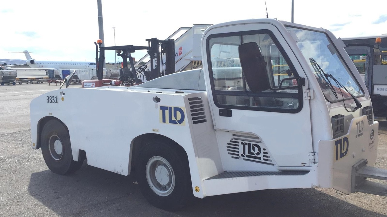TLD TMX150-9 - Tahač letadel: obrázek 1 TLD TMX150-9 - Tahač letadel: obrázek 1