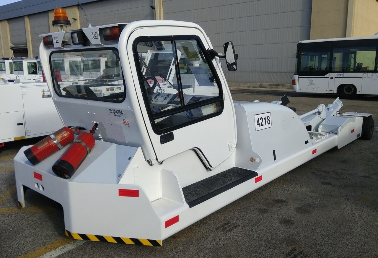 TLD Towbarless Pushback TPX 100 E - Tahač letadel: obrázek 1 TLD Towbarless Pushback TPX 100 E - Tahač letadel: obrázek 1