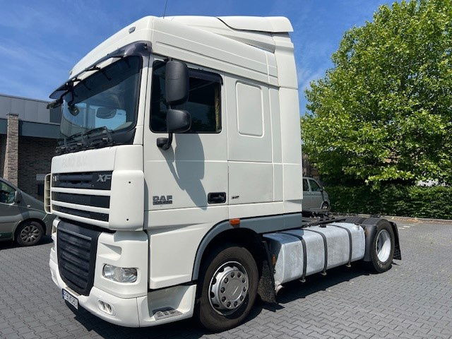 DAF XF 105.460 FT105.460 XF - Tahač: obrázek 1 DAF XF 105.460 FT105.460 XF - Tahač: obrázek 1