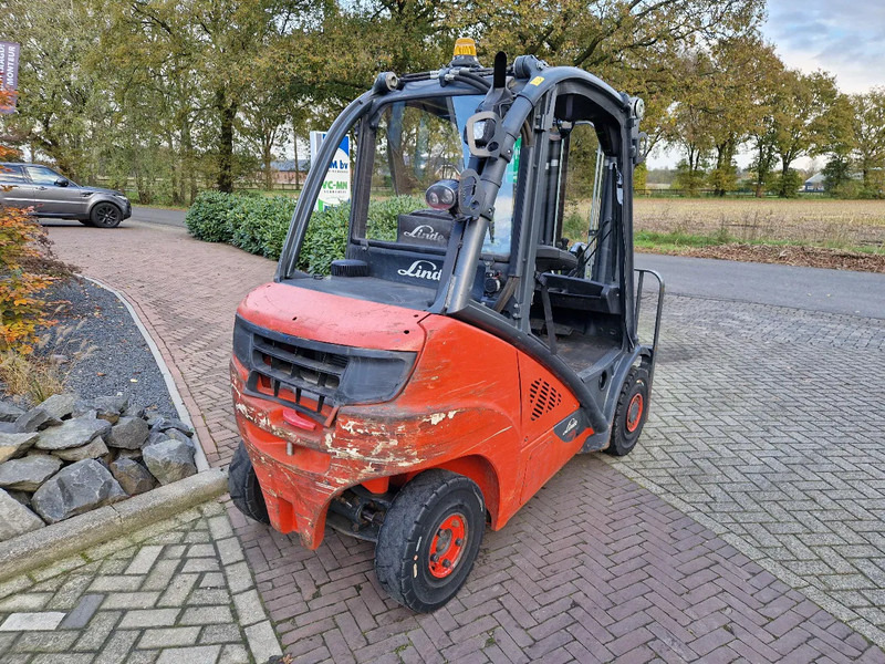 Linde H25D-02 - Dieselový vysokozdvižný vozík: obrázek 4 Linde H25D-02 - Dieselový vysokozdvižný vozík: obrázek 4