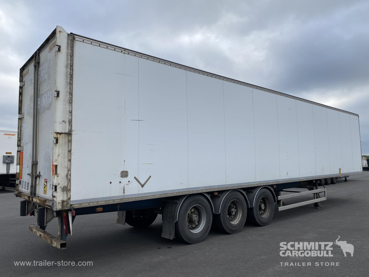 Dryfreight Standard - Skříňový návěs: obrázek 2 Dryfreight Standard - Skříňový návěs: obrázek 2